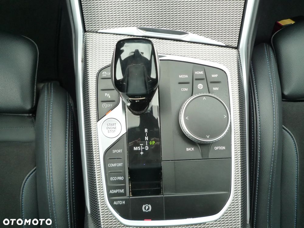 BMW Seria 3 330i xDrive M Sport sport - 30