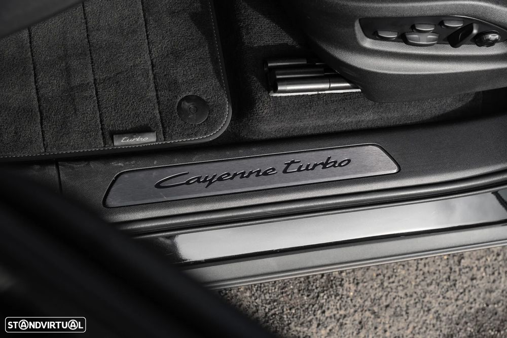 Porsche Cayenne Turbo E-Hybrid Tiptronic S - 16