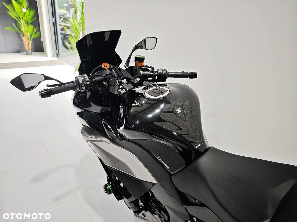 Kawasaki Ninja 1000 SX - 19