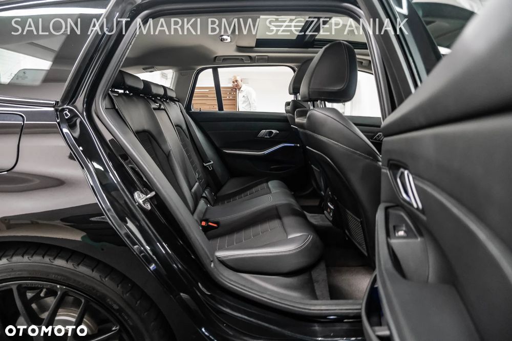 BMW Seria 3 320d Sport Line - 27