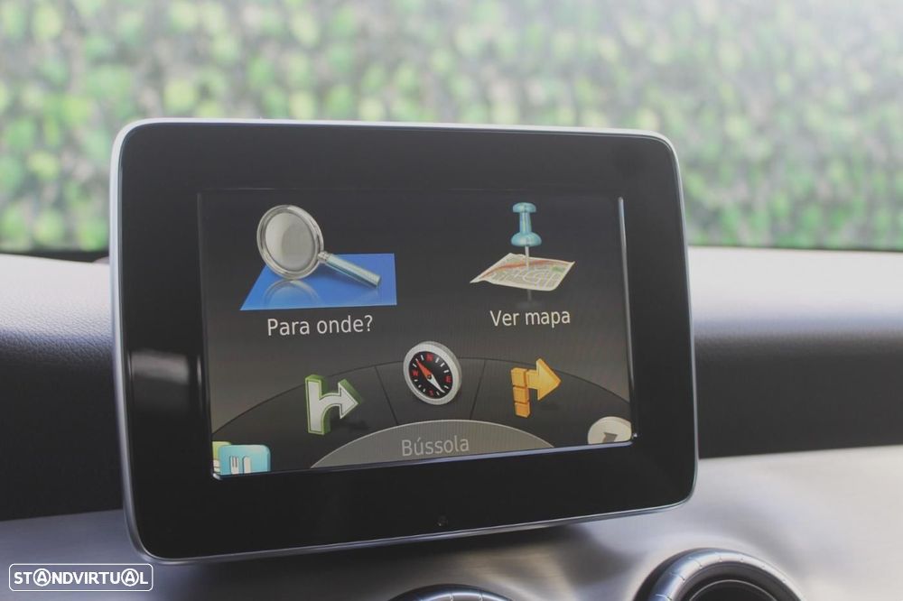 Mercedes-Benz CLA 200 d Shooting Brake AMG Line Aut. - 14