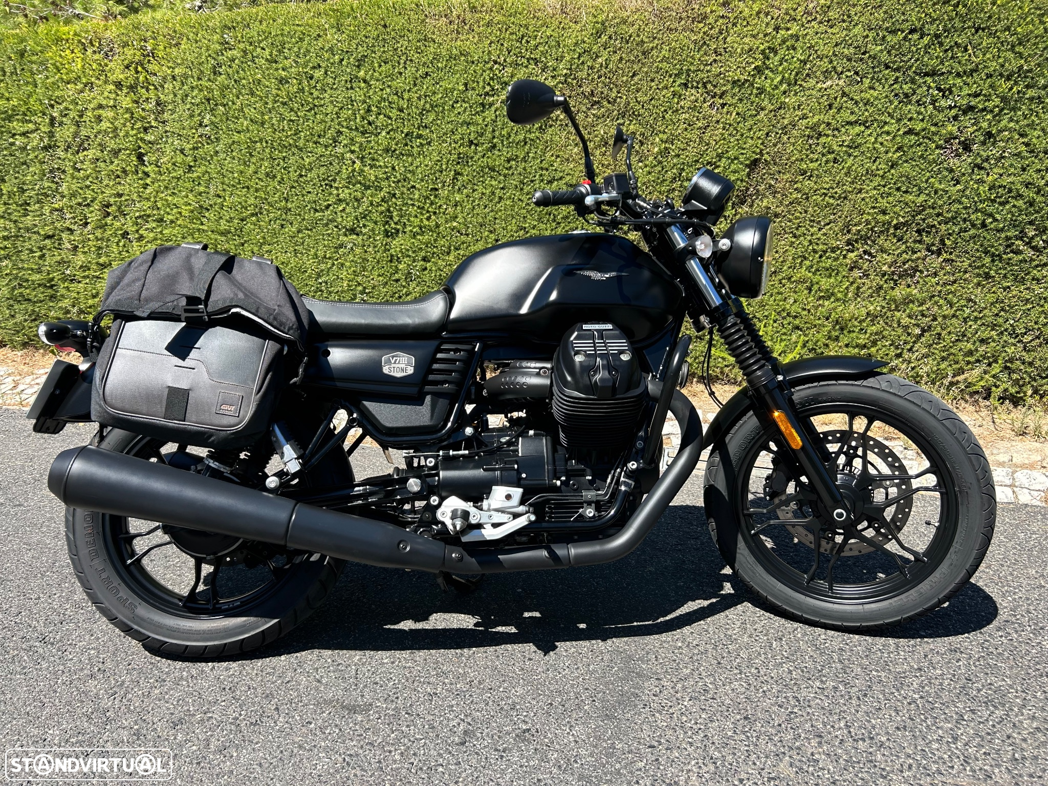 Moto Guzzi V7 ||| Stone - 3