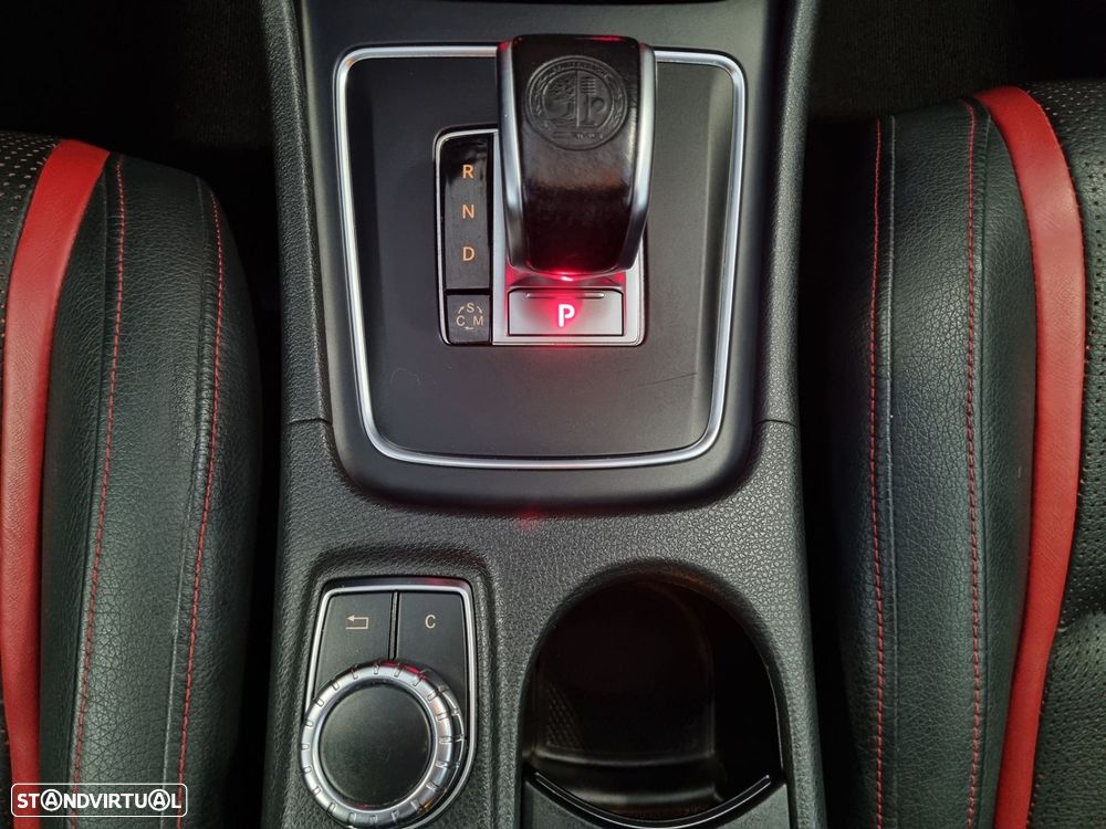 Mercedes-Benz GLA 45 AMG 4-Matic - 16