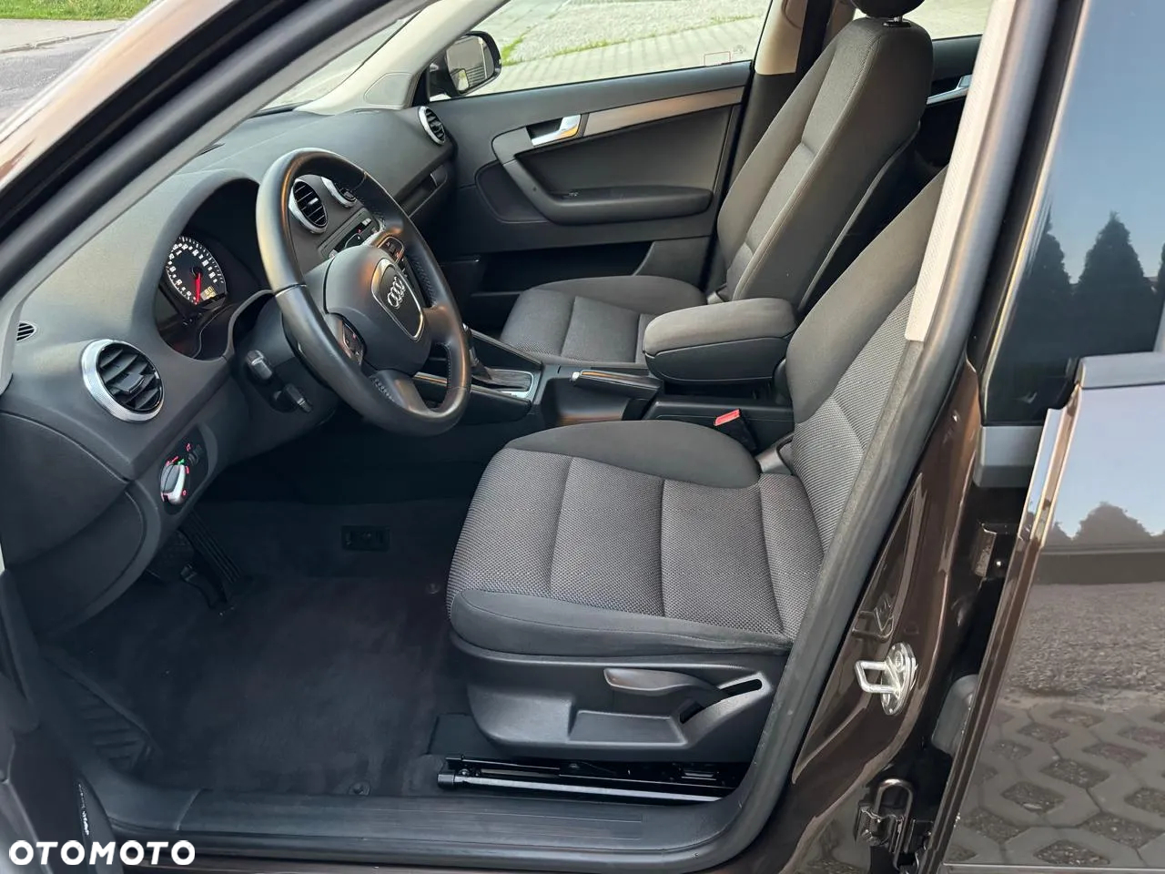 Audi A3 1.6 TDI Ambiente S tronic - 9