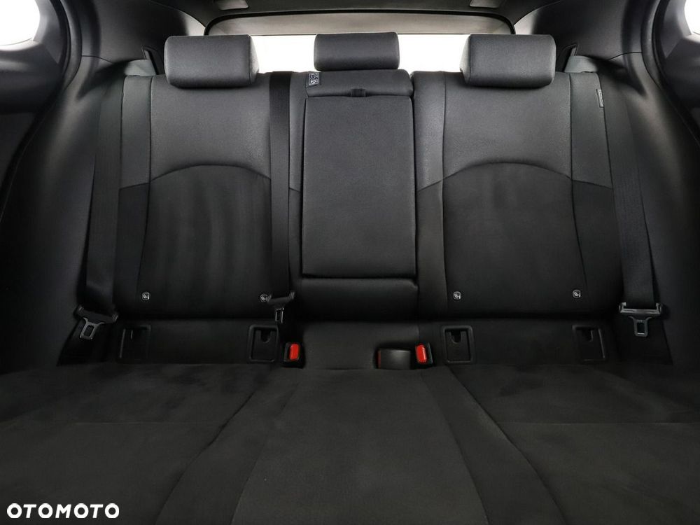Lexus UX 250h - 19