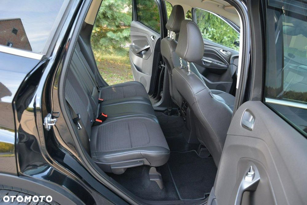 Ford Kuga 1.5 EcoBoost 2x4 Titanium - 17