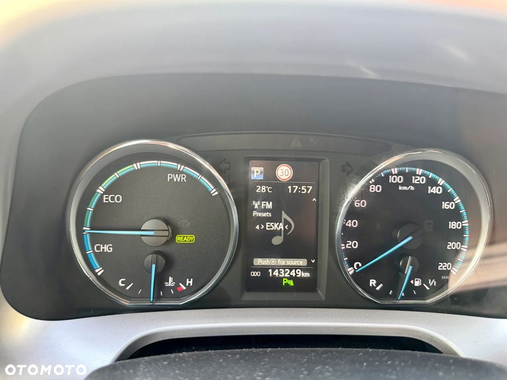 Toyota RAV4 Hybrid Premium 4x2 - 11