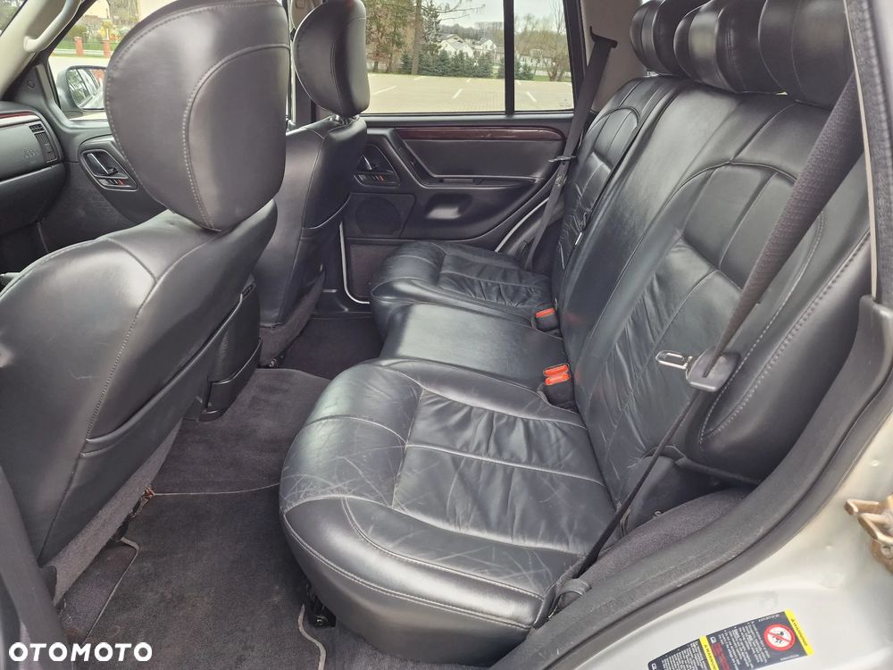 Jeep Grand Cherokee - 11