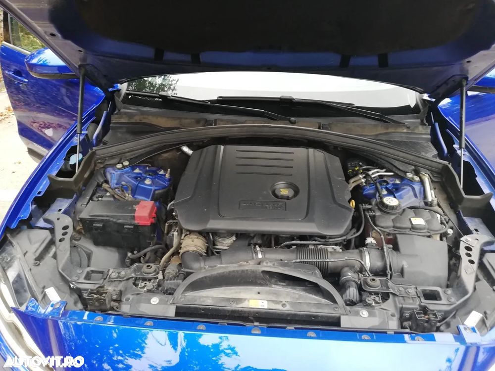 Jaguar F-Pace 20d AWD Portfolio - 21