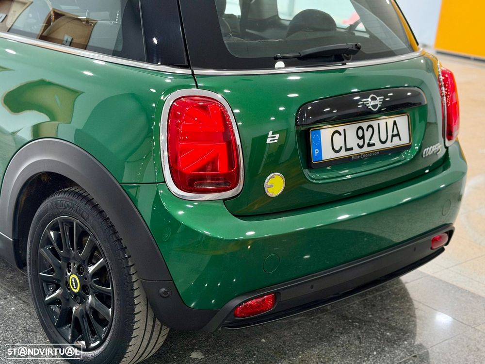 MINI 3 Portas Cooper SE Essential - 13