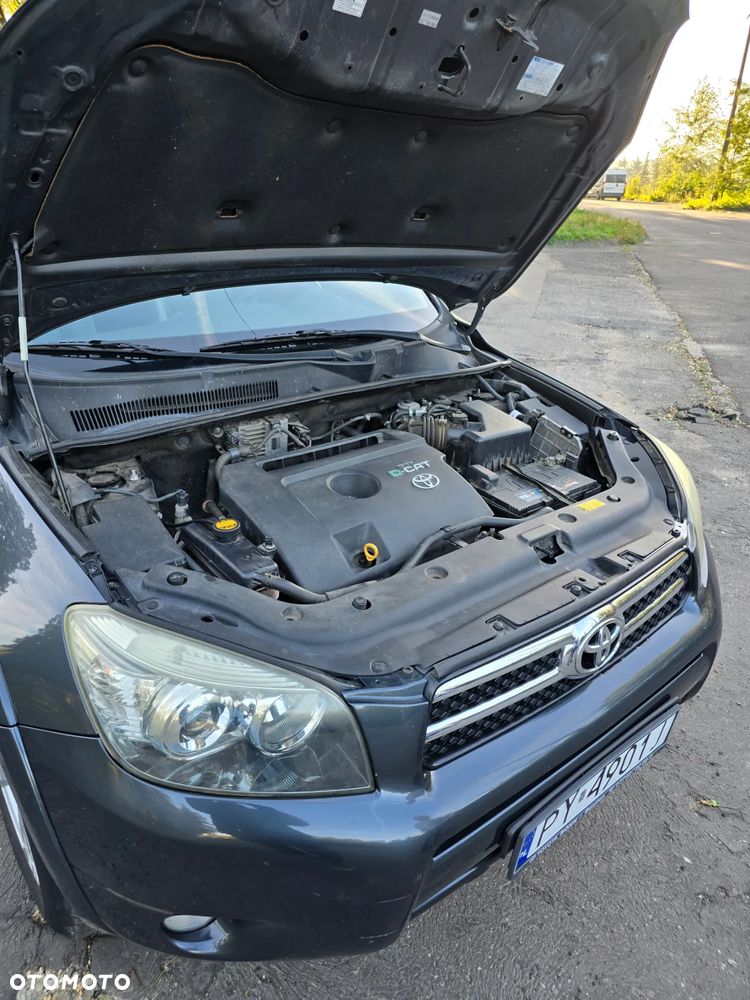 Toyota RAV4 2.2 D-4D X - 24