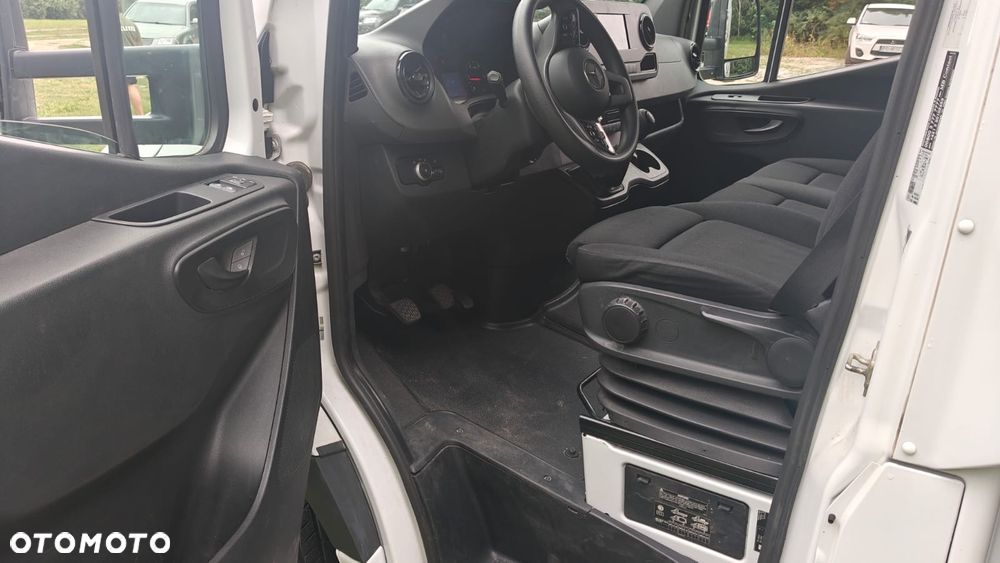 Mercedes-Benz SPRINTER - 8