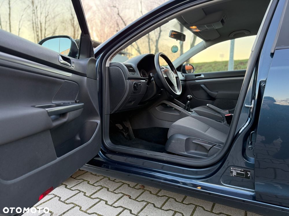 Volkswagen Golf 1.6 Comfortline - 22