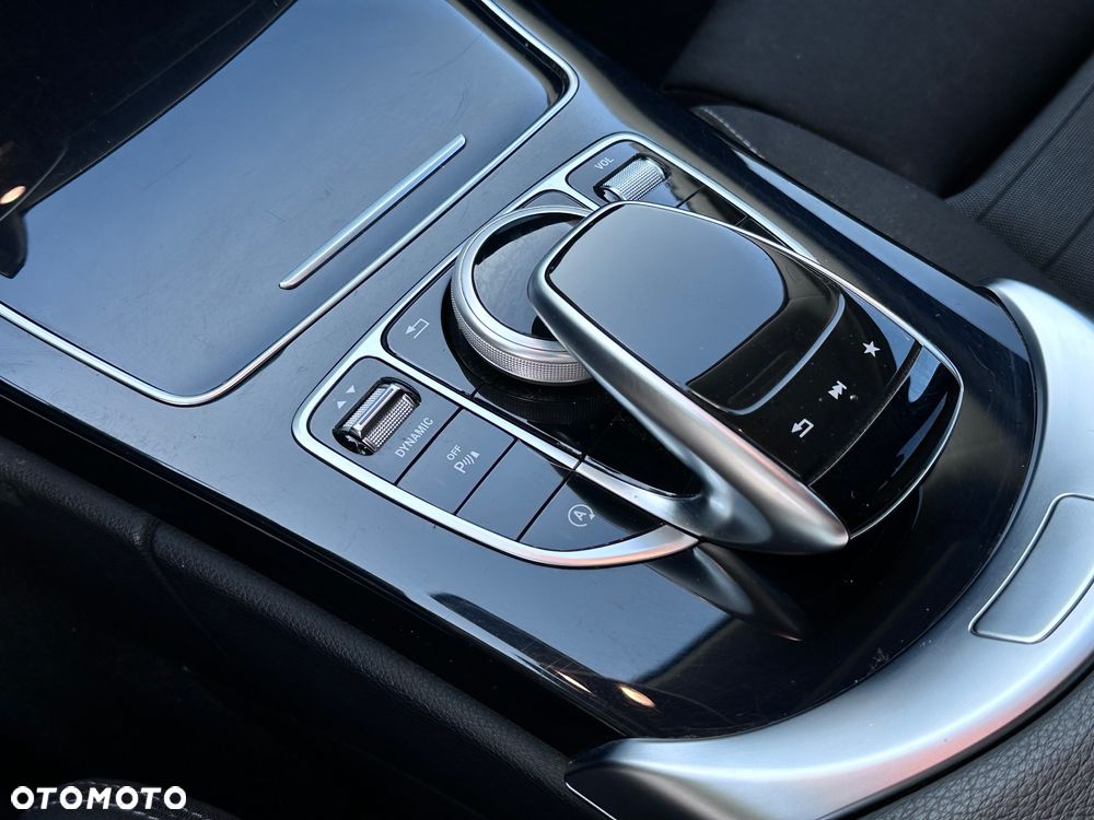 Mercedes-Benz Klasa C 220 d T 9G-TRONIC - 17