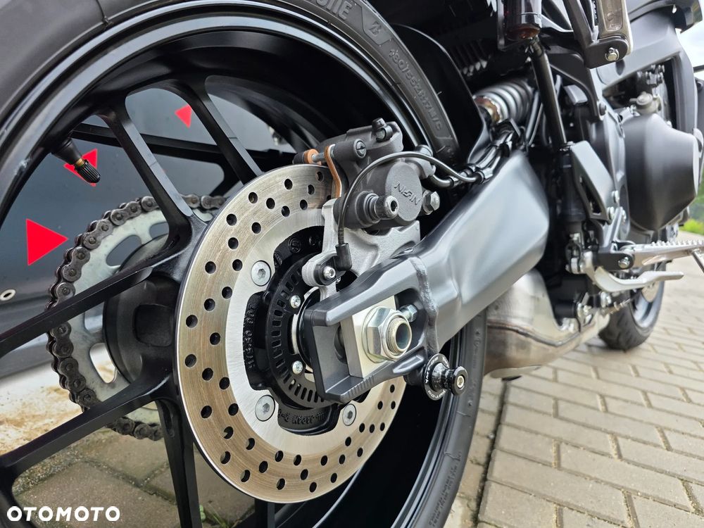 Yamaha MT - 21