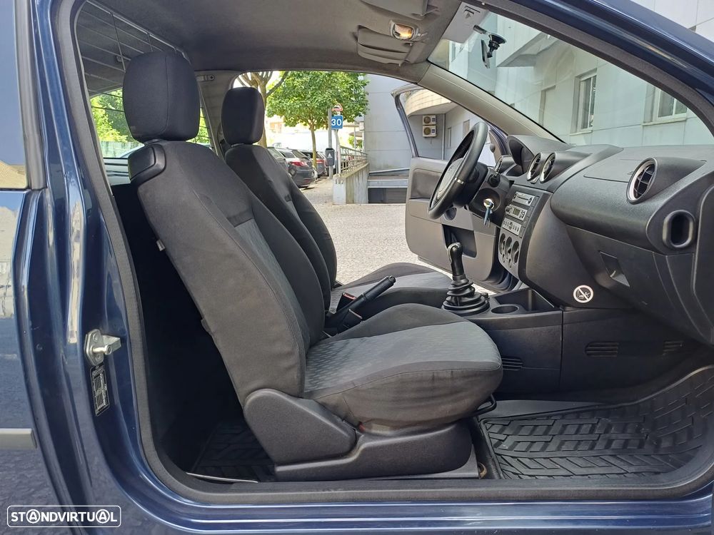 Ford FIESTA 1.4 TDCI VAN - 80 CV - POSSIBILIDADE DE CRÉDITO - 31
