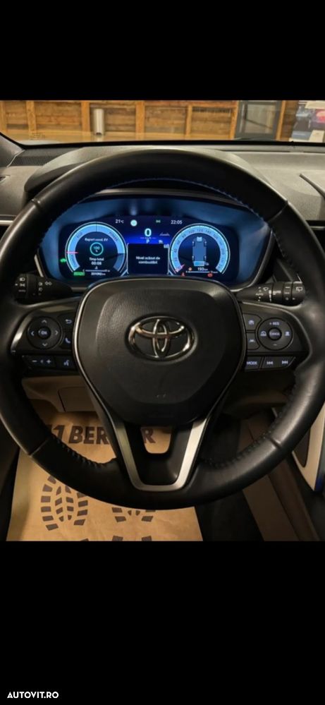 Toyota Corolla Cross - 13