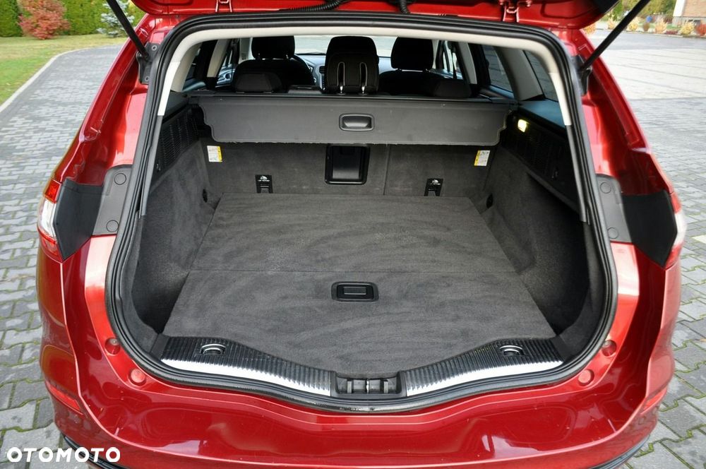 Ford Mondeo - 38