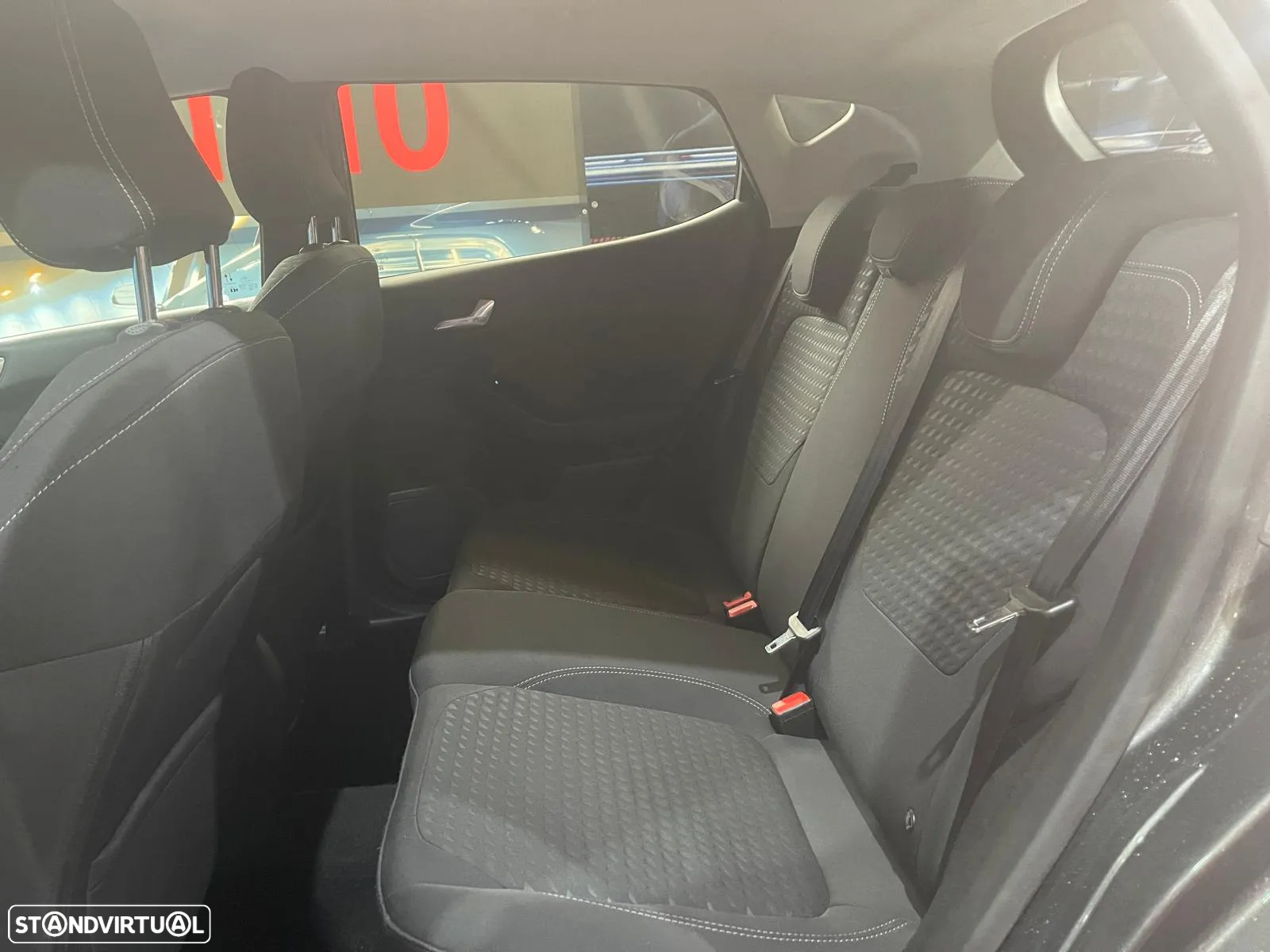 Ford Fiesta 1.0 EcoBoost S&S TITANIUM - 33