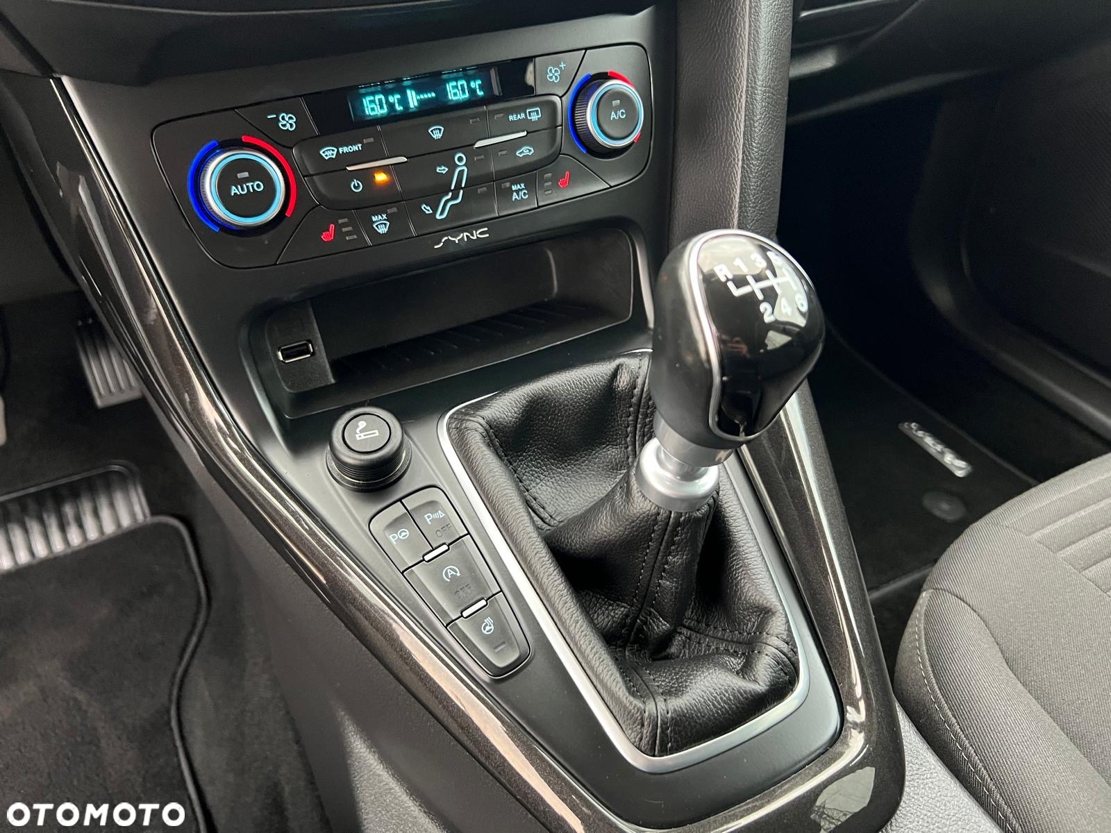 Ford Focus - 16