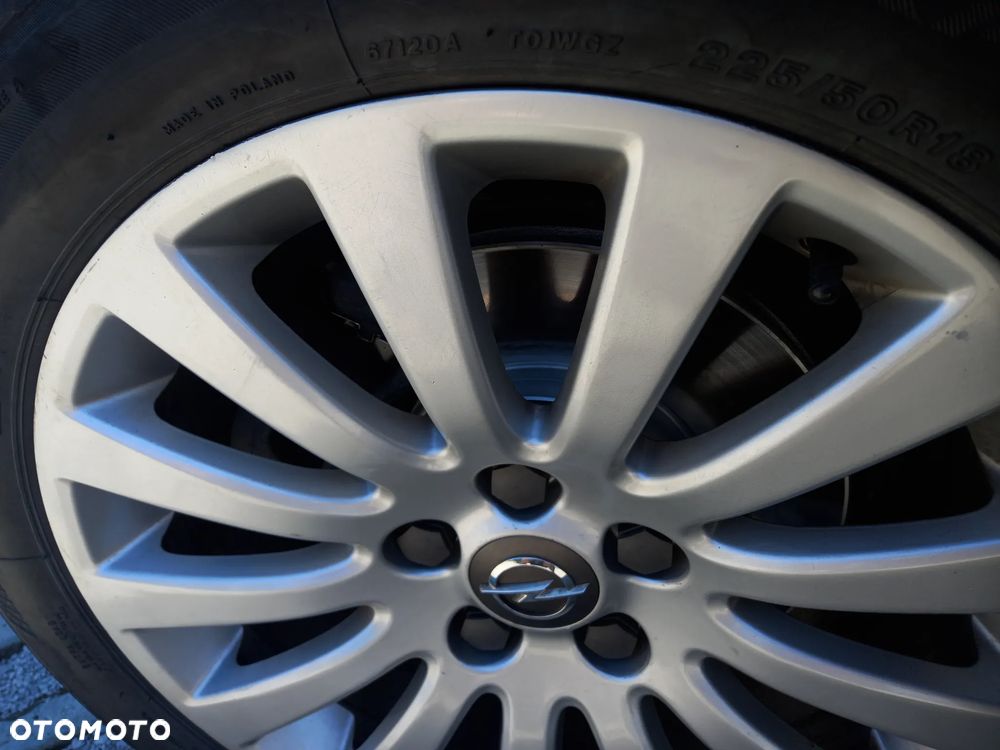 Opel Insignia 2.0 CDTI 4x4 Automatik Active - 4