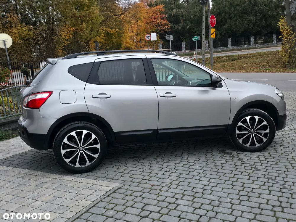 Nissan Qashqai 1.6 360 - 12