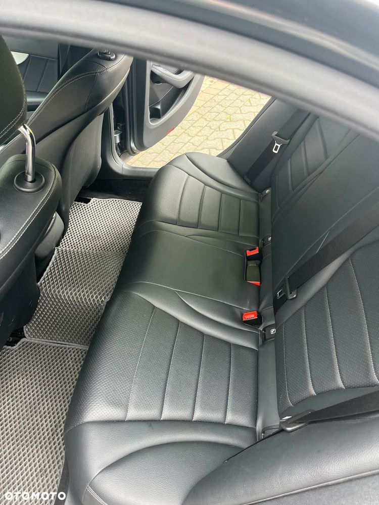 Mercedes-Benz Klasa C 220 d 9G-TRONIC - 13