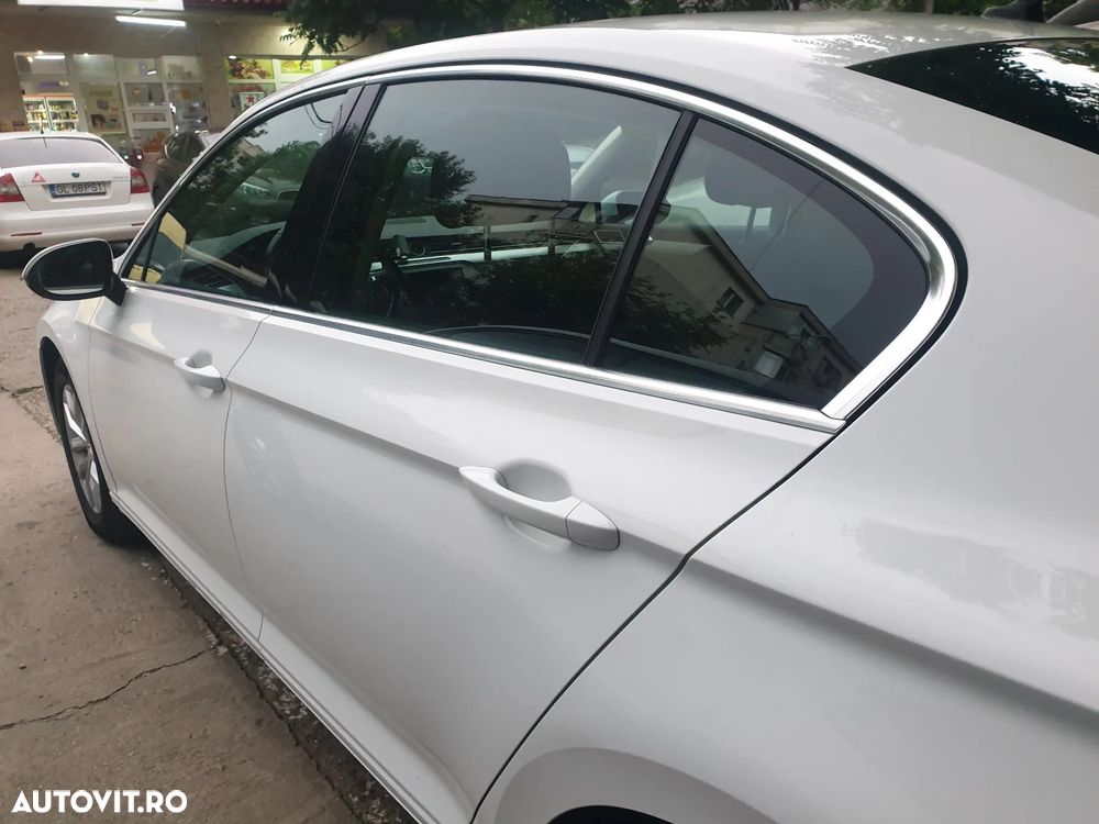 Volkswagen Passat 1.6 TDI (BlueMotion Technology) DSG Comfortline - 4