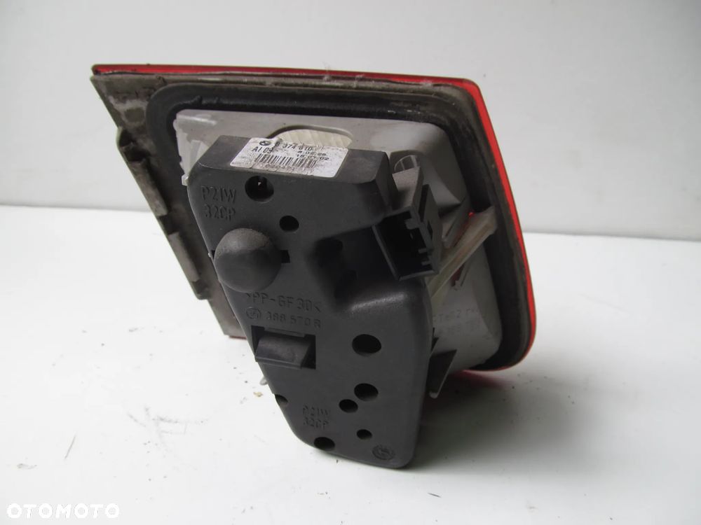 LAMPA W KLAPE PRAWA BMW E46 SLASK WYSYLKA - 2
