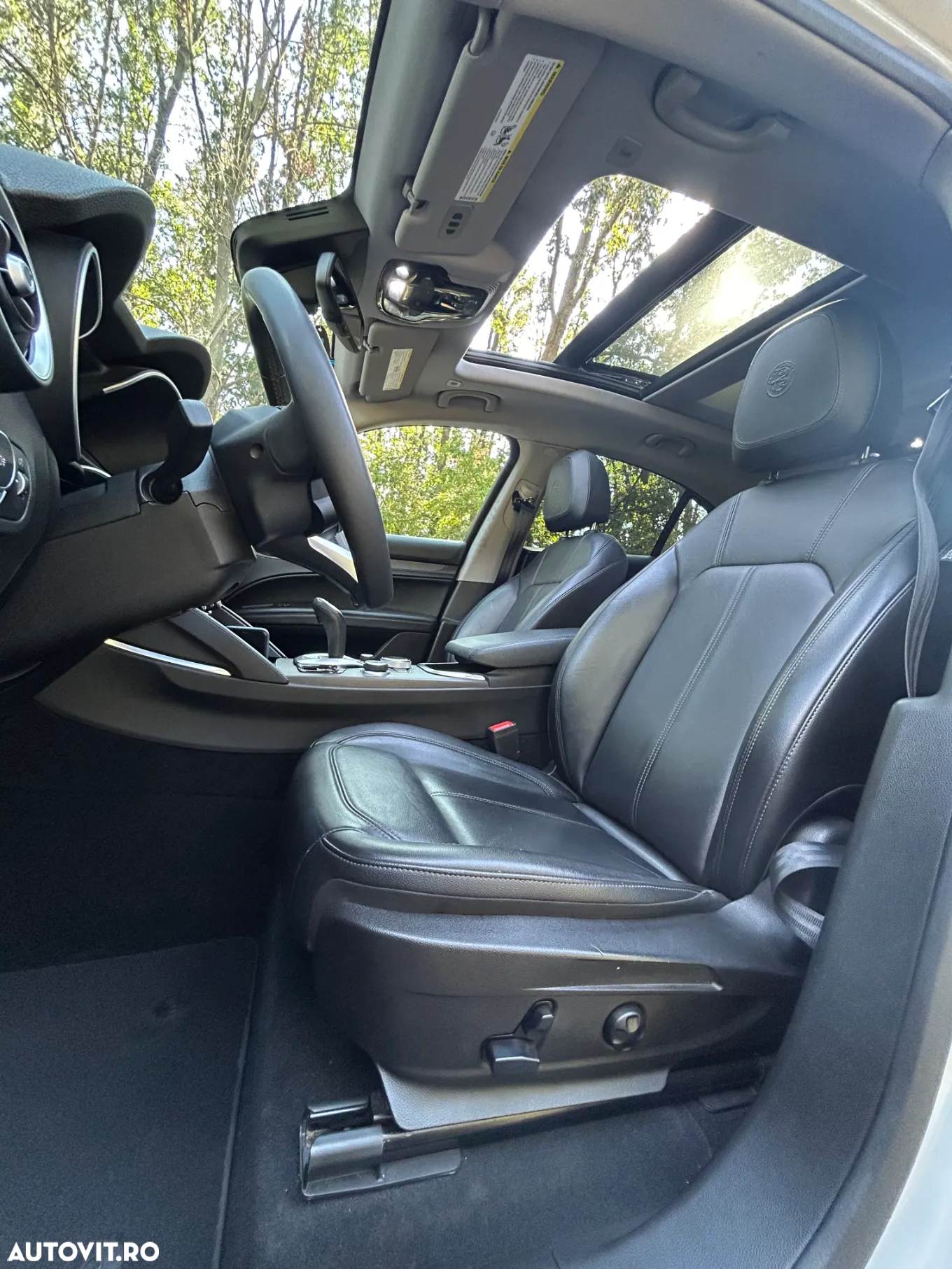 Alfa Romeo Stelvio 2.0 Turbo 16V AT8-Q4 Veloce Ti - 11