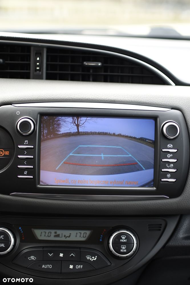 Toyota Yaris Hybrid 100 Premium EU6 - 37