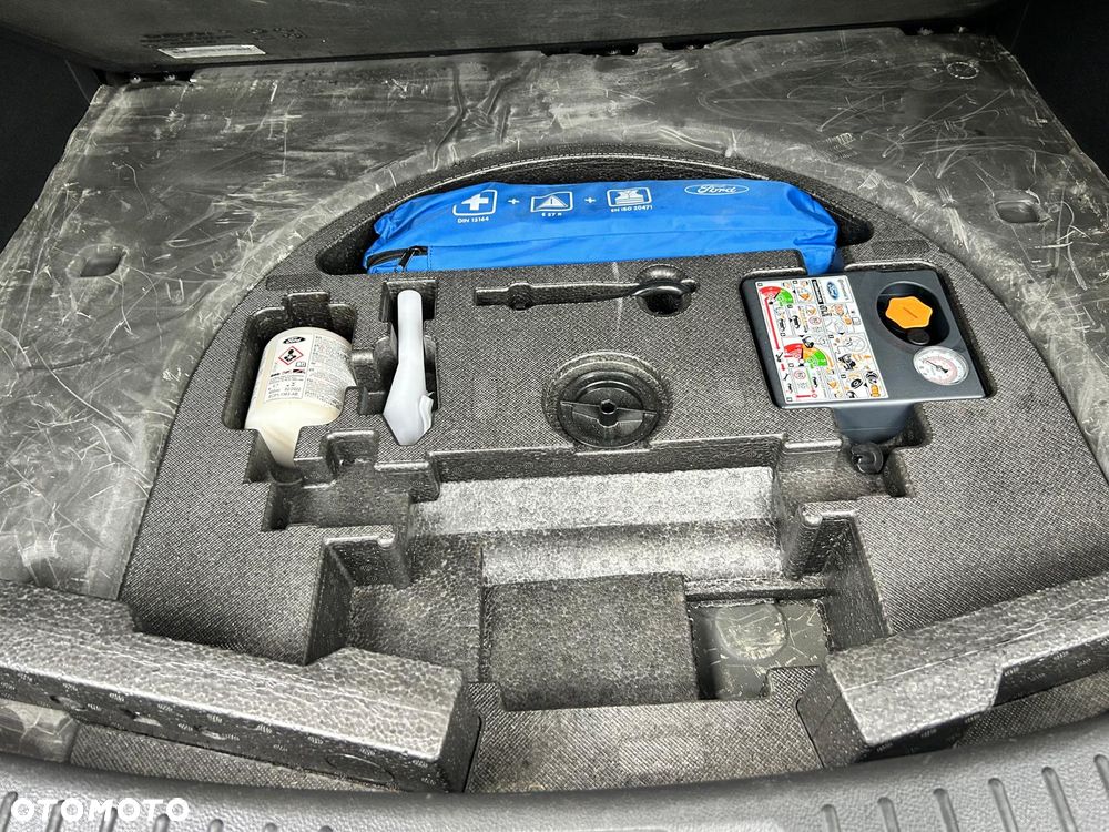 Ford Kuga 1.5 EcoBoost FWD Titanium ASS - 24
