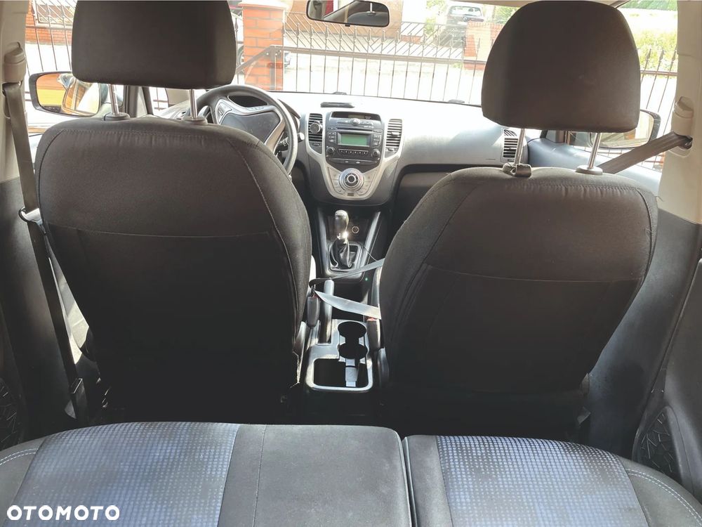 Hyundai ix20 - 22