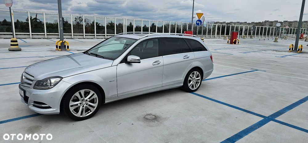 Mercedes-Benz Klasa C 350 T CDI DPF (BlueEFFICIENCY) 7G-TRONIC Avantgarde - 2