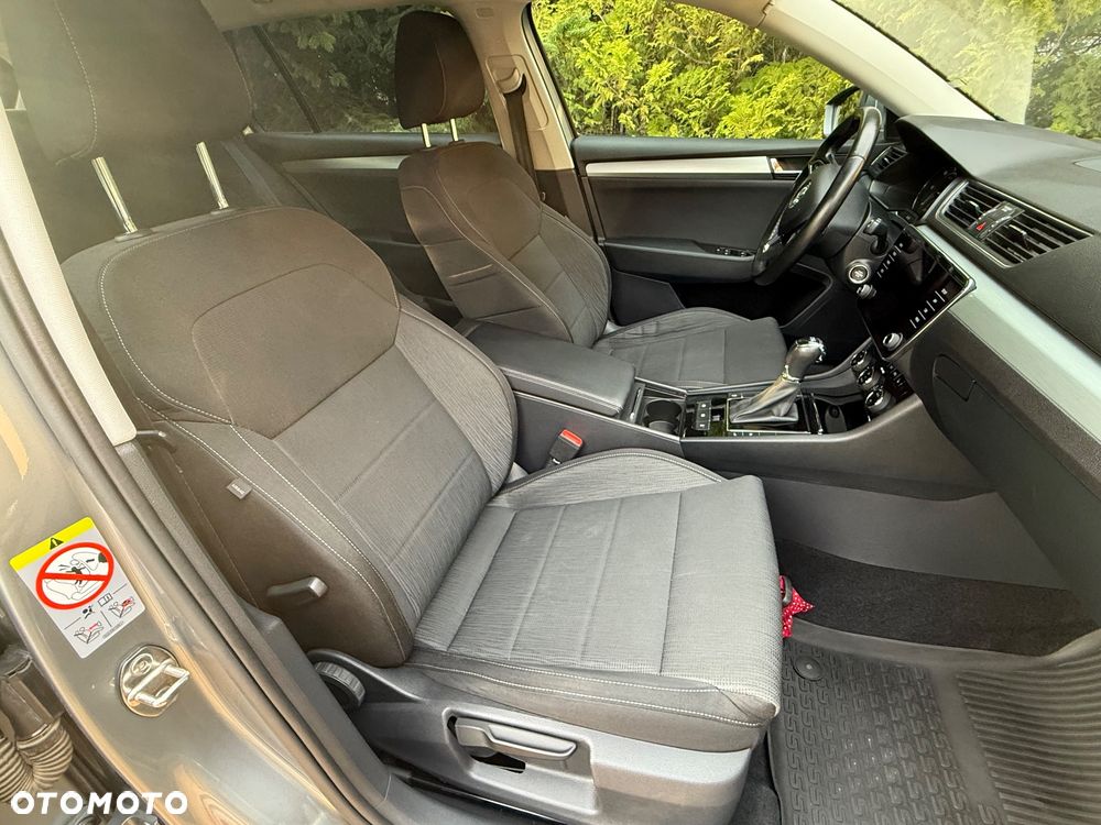 Skoda Superb 2.0 TDI Ambition DSG - 9