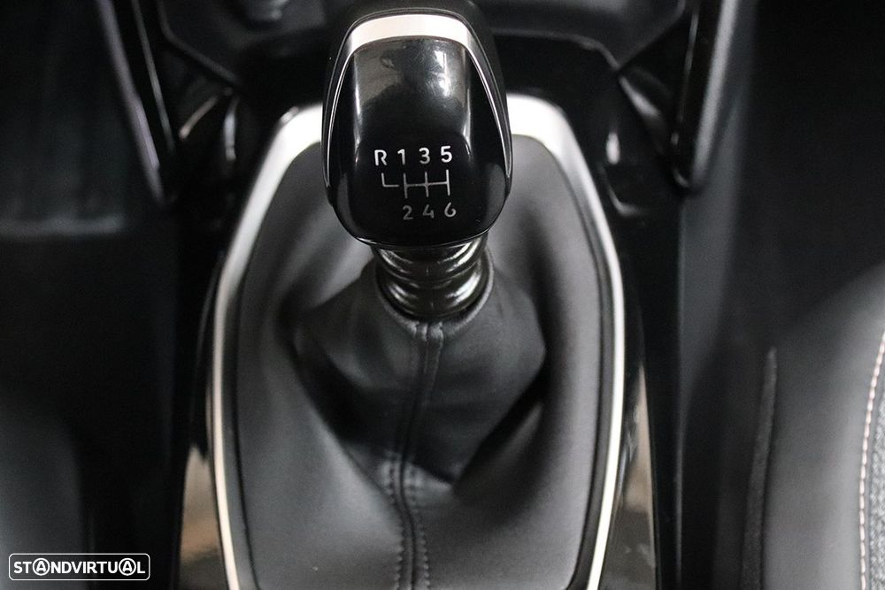 Peugeot 2008 1.2 PureTech Allure - 14