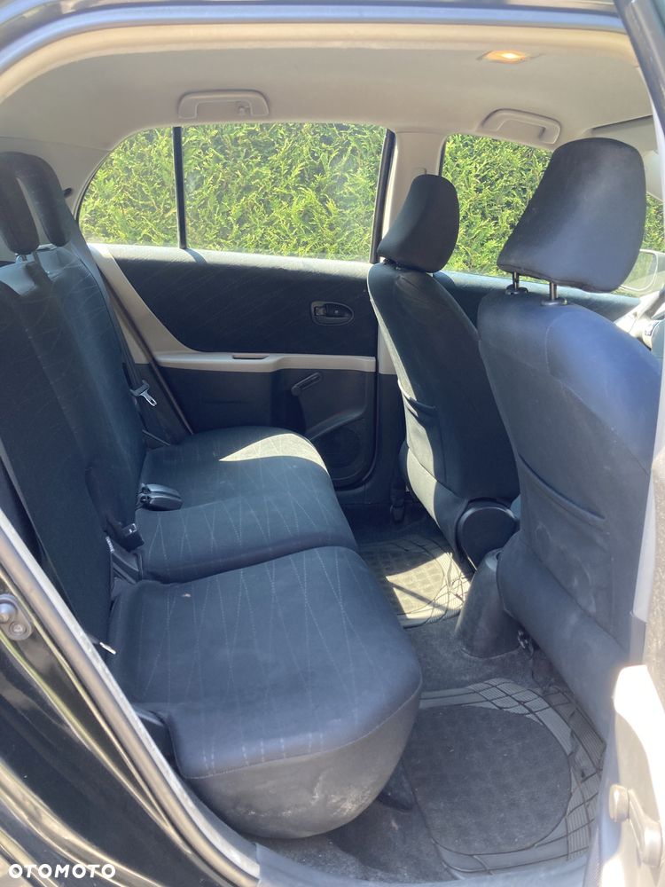 Toyota Yaris 1.3 Luna A/C - 12