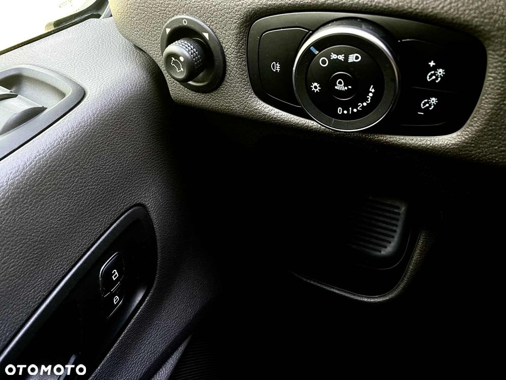 Ford Transit - 9