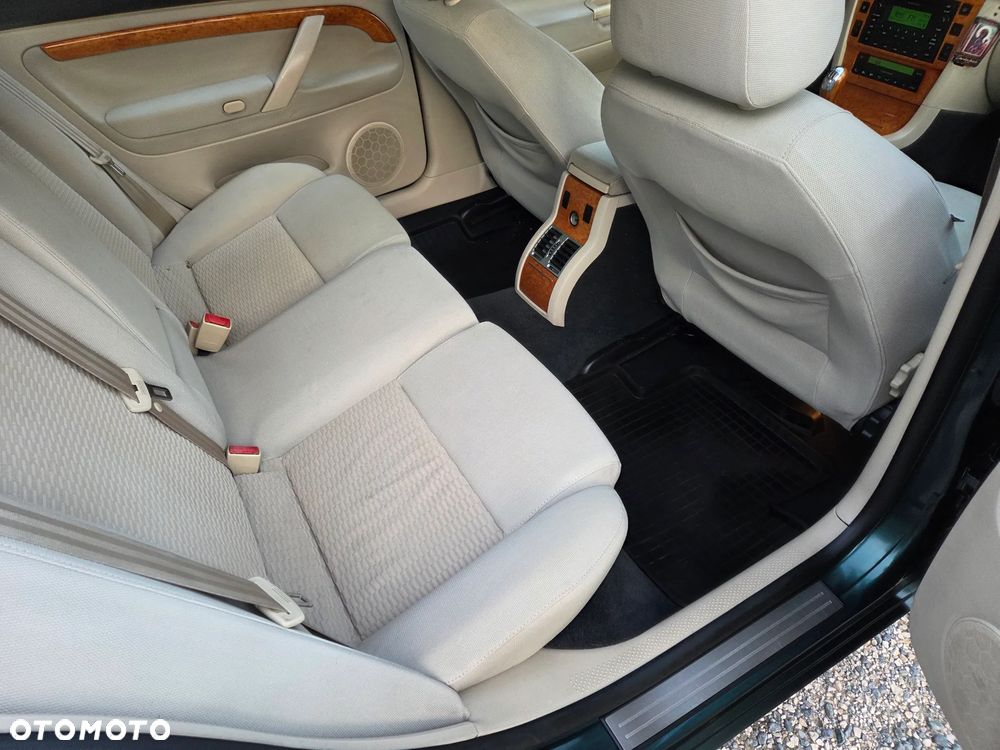 Skoda Superb 2.0 TDI DPF Elegance - 8