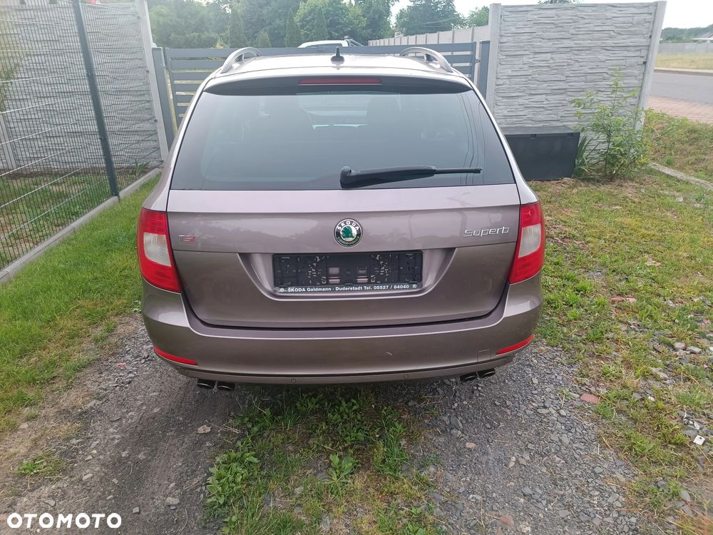 Skoda Superb 2.0 TSI DSG Exclusive - 9