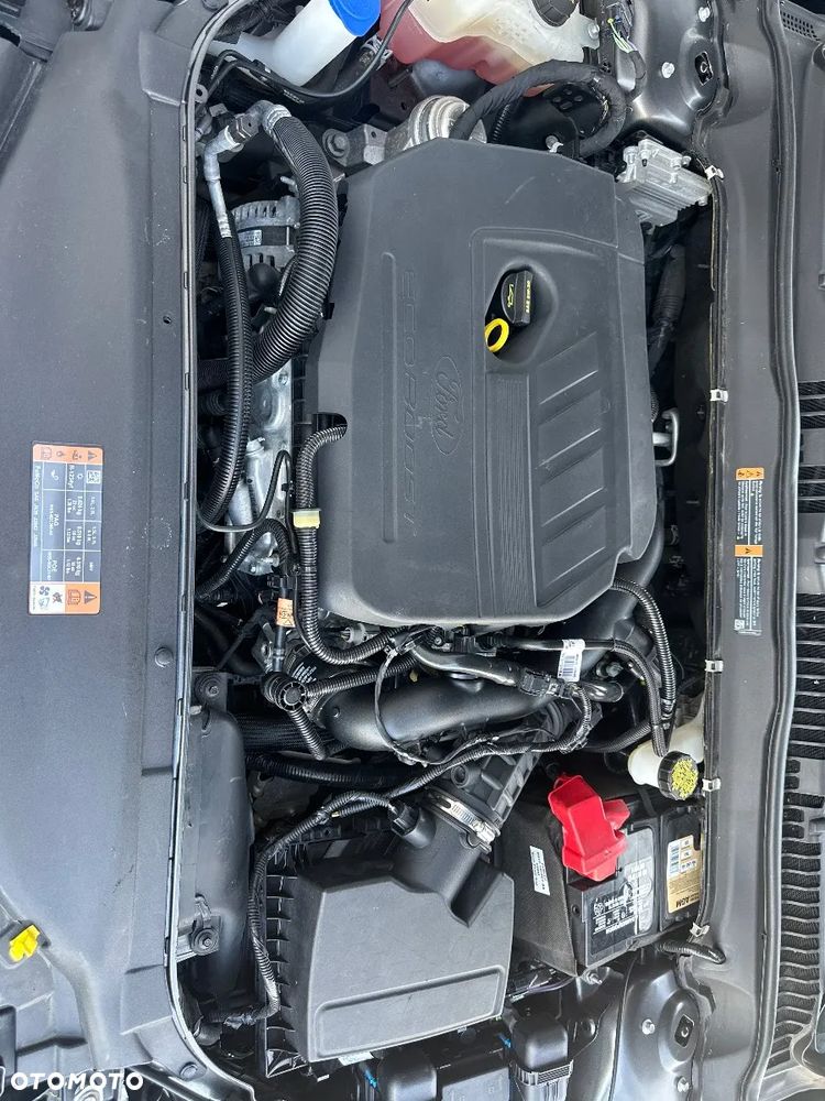 Ford Fusion - 8