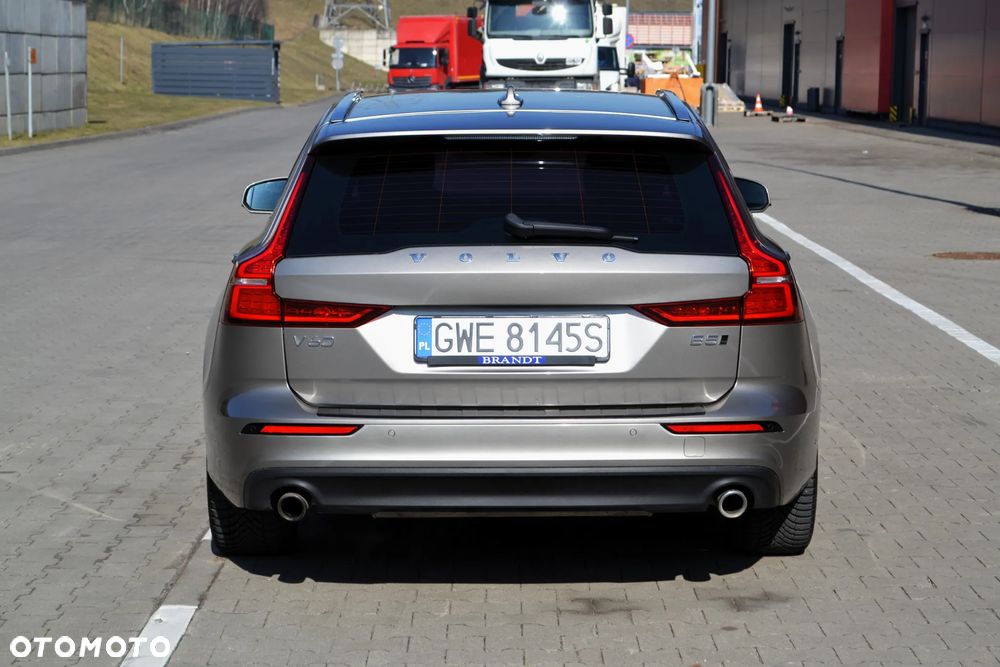 Volvo V60 B5 B AWD Inscription - 28