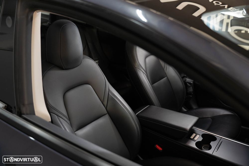 Tesla Model 3 Long Range Tração Traseira - 22