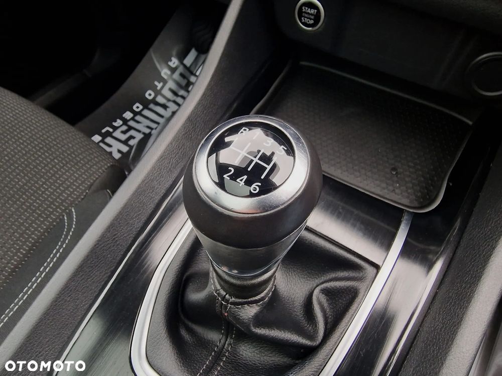 Nissan Qashqai 1.3 DIG-T MHEV N-Connecta - 27