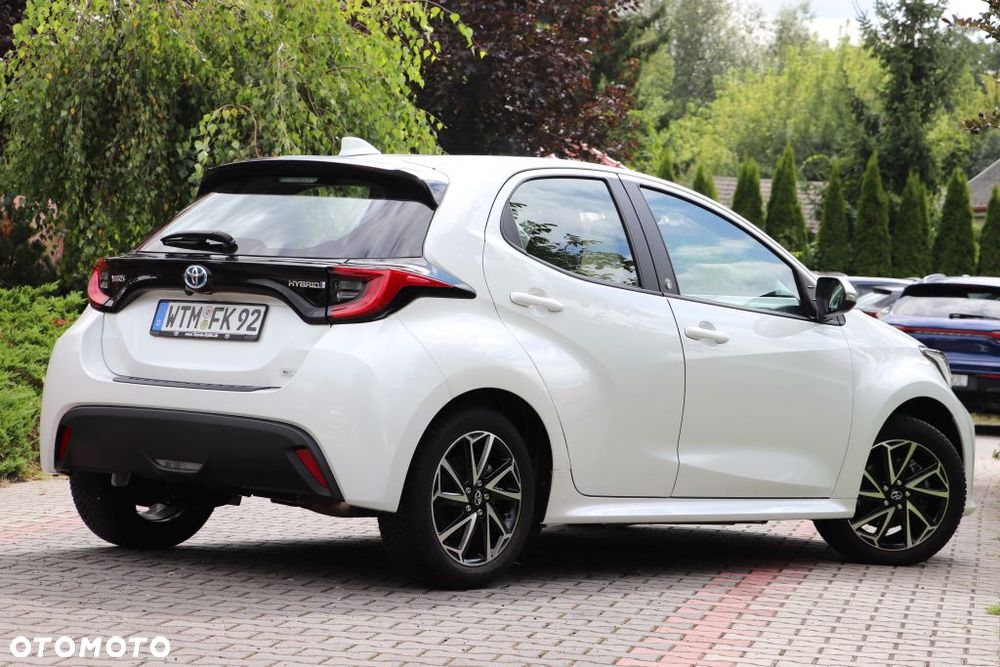 Toyota Yaris 1.5 VVT-i Team Deutschland - 4