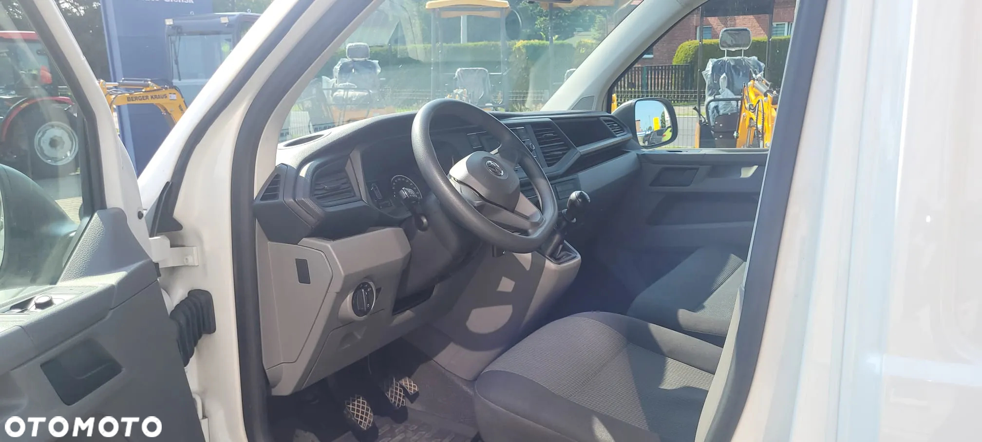 Volkswagen Transporter T6.1 - 15