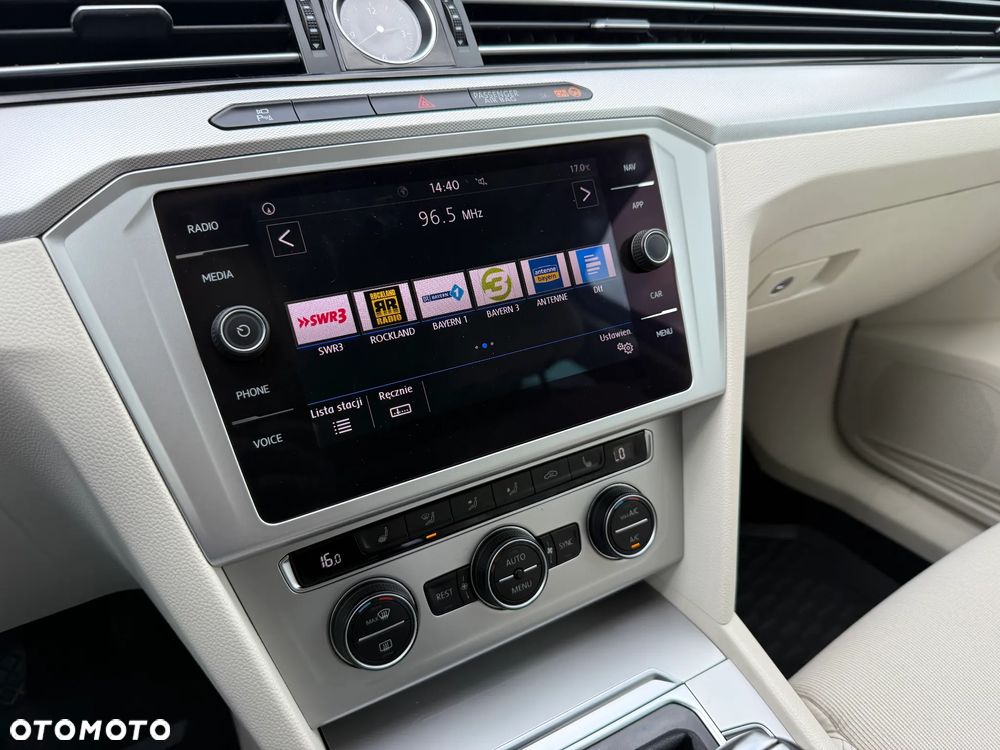 Volkswagen Passat 2.0 TDI (BlueMotion Technology) DSG Highline - 22