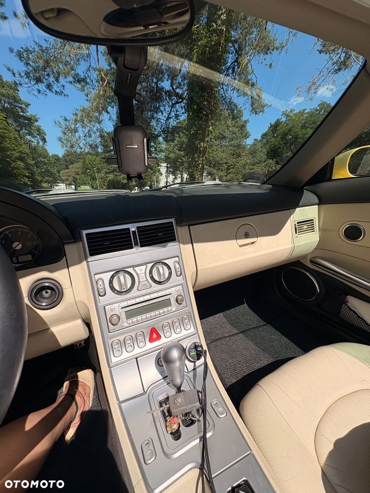 Chrysler Crossfire Standard - 9