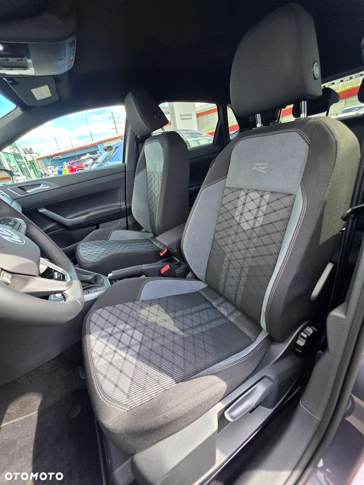 Volkswagen Polo 1.0 TSI R-Line Plus DSG - 23
