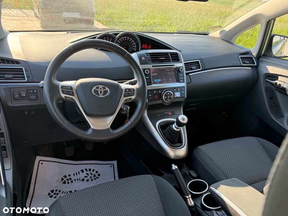 Toyota Verso 2.0 D-4D 5-Sitzer Executive - 28